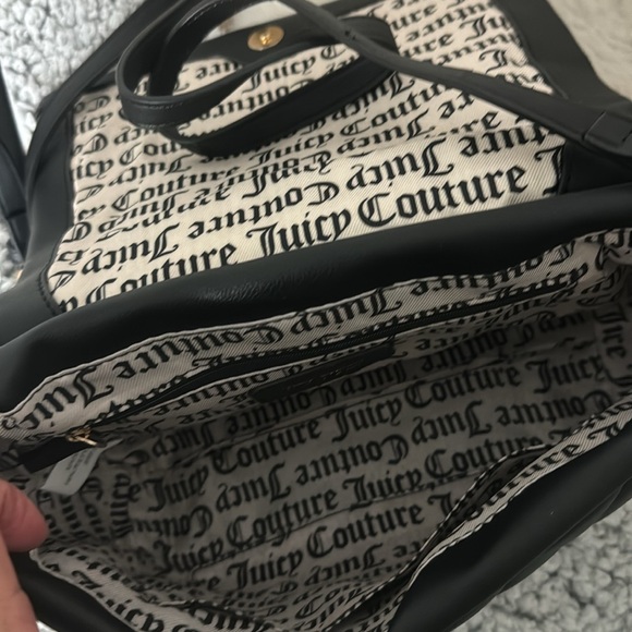 Juicy Couture NWT handle/Shoulder/Crossbody Heart Bag - Picture 12 of 17